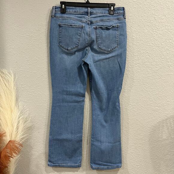 Old Navy Kicker Mid Rise Boot Cut Jeans Size 10 Short - Picture 4 of 4